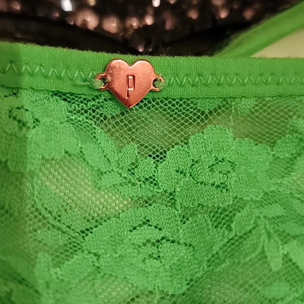 PINK Victoria's Secret Gray Tank Top With Green Sequin Shamrocks. XS. Bralette S - Picture 11 of 16